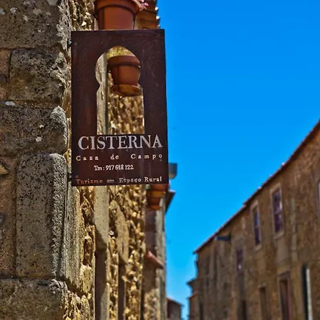 Casa Da Cisterna Kır Evi